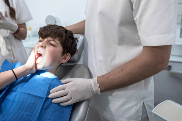 Best Emergency Tooth Extraction in Bellevue, IA